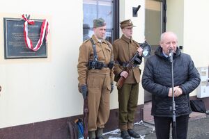 W Lasku odsłonięto tablicę pamięci żołnierzy AK i oddziału „Wiarusy”
